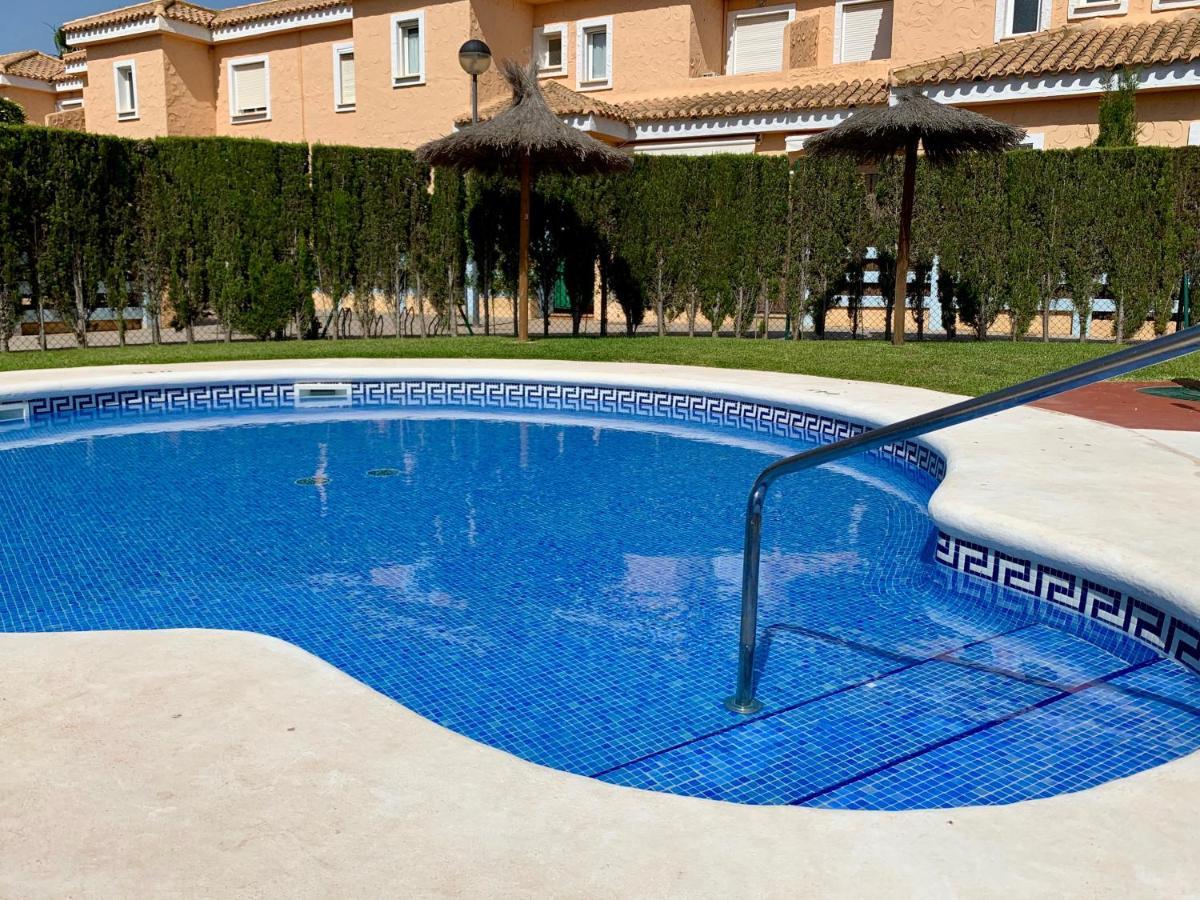 Marinas Sol - Tu Hogar Con Jardin Privado! Apartment Vera Luaran gambar
